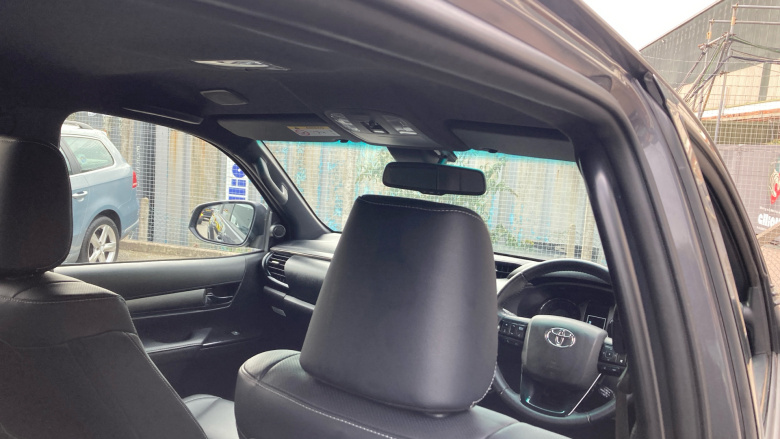 Toyota Hilux Diesel Invincible X D/Cab Pick Up 2.4 D-4D